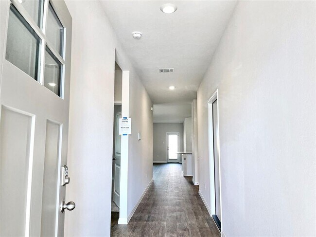 Foto del edificio - 482 Evergreen Sumac Lp