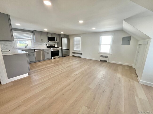 Foto del edificio - 237 Woodland Ave