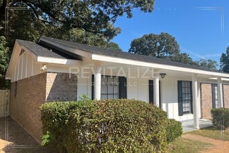 Building Photo - 5728 Post Oak Ct