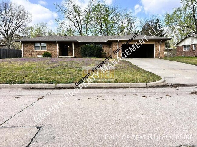 Building Photo - 1625 Mount Carmel St
