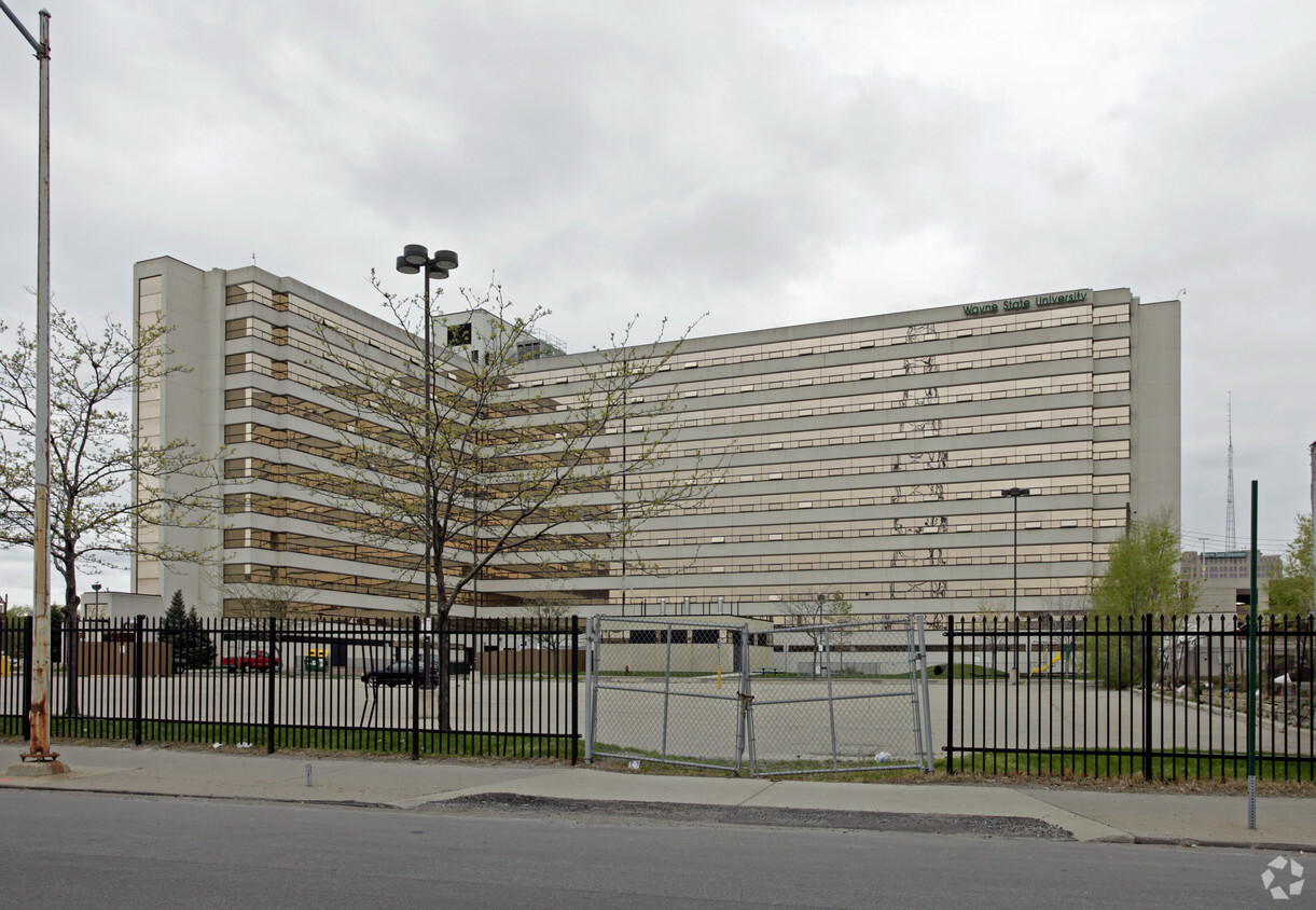 Foto del edificio - University Tower