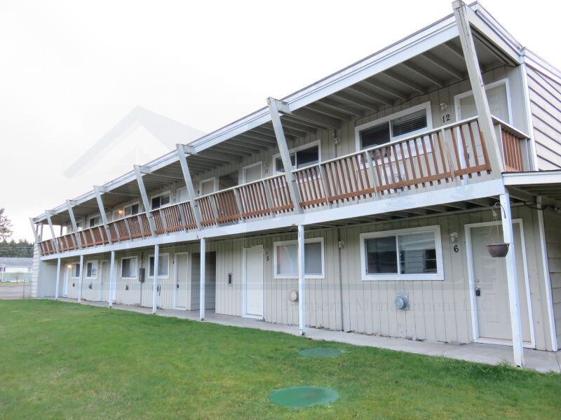 Foto principal - 14510 Washington Ave SW