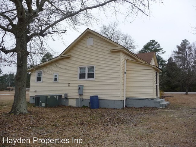 Building Photo - 244 Bear Branch Rd