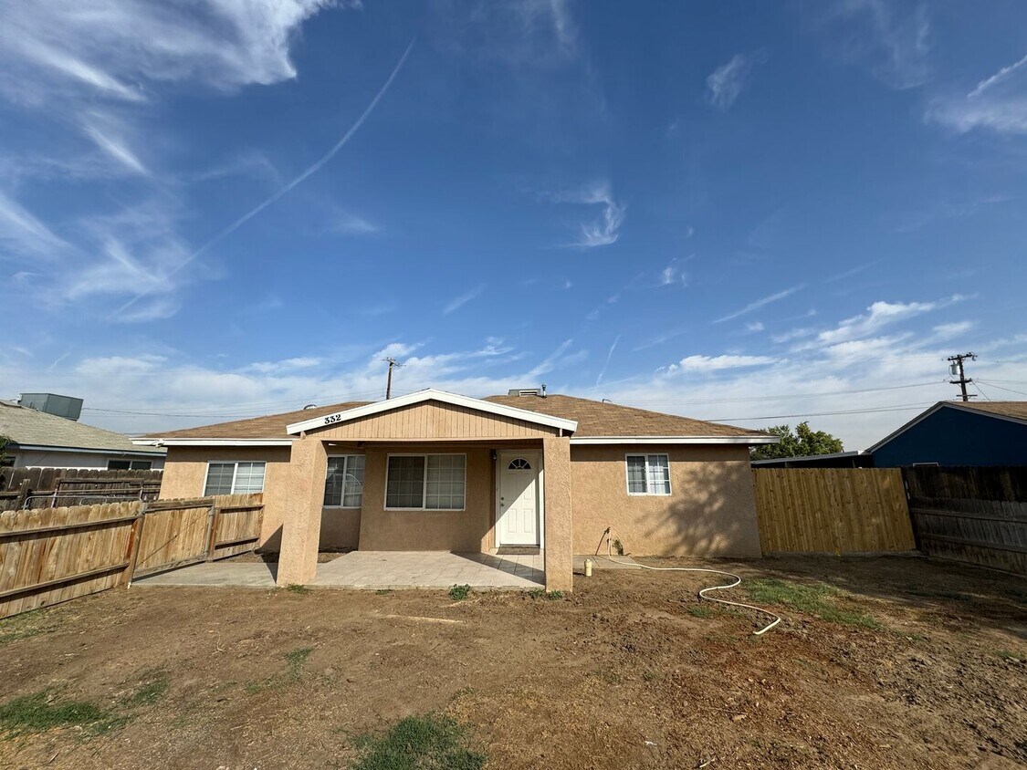 332 Warren Ave, Bakersfield, CA 93308 House Rental in Bakersfield, CA