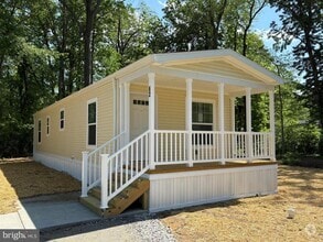 Building Photo - 62 Friars Ln
