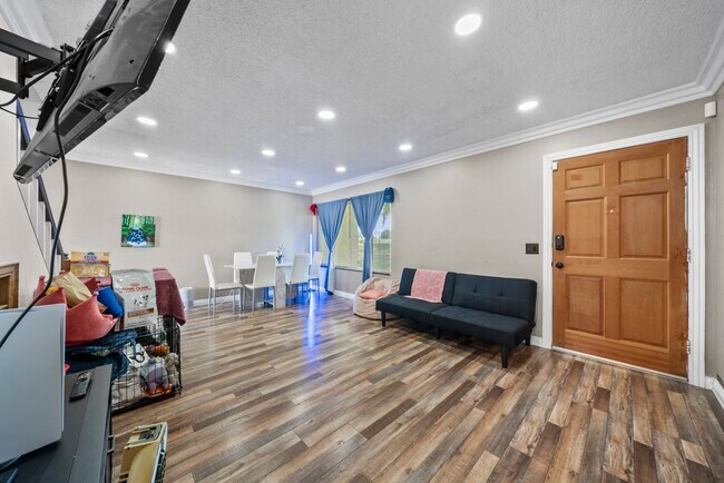 Foto del edificio - 1580 Mendocino Dr