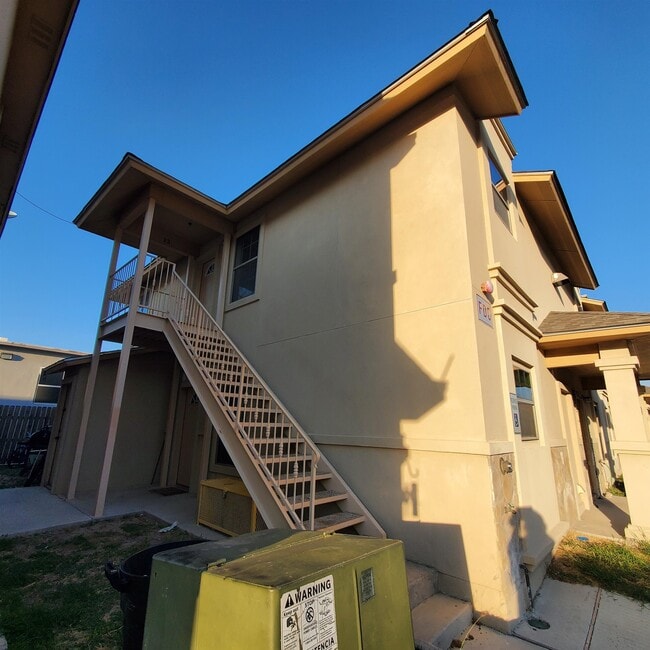 Building Photo - 1007 Emerald Valley Dr