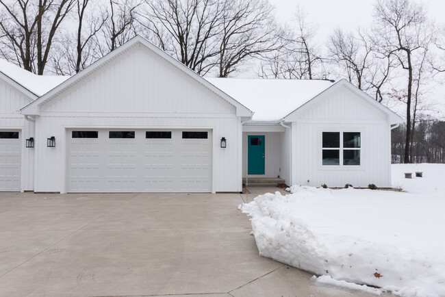 Building Photo - 10999 Stadium Dr