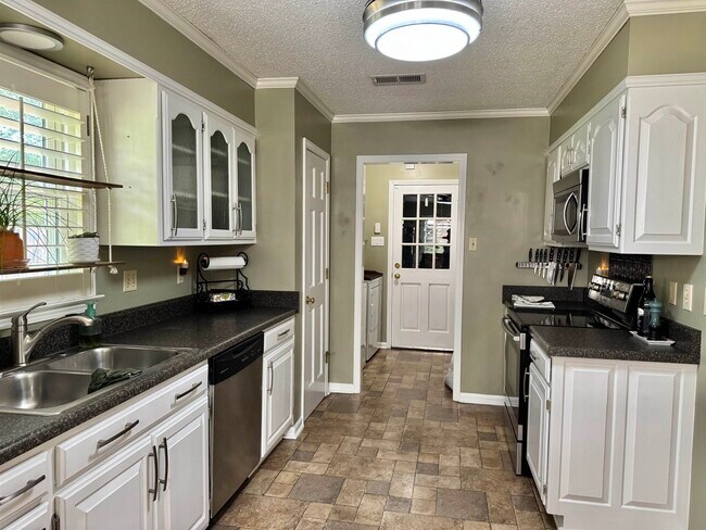 Foto del edificio - 7881 Elm Leaf Dr