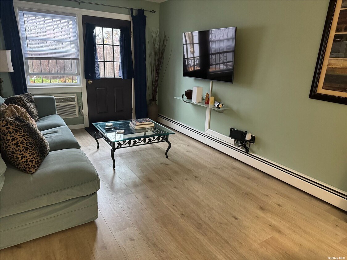 1371613788 88th St, Queens, NY 11417 Room for Rent in Queens, NY