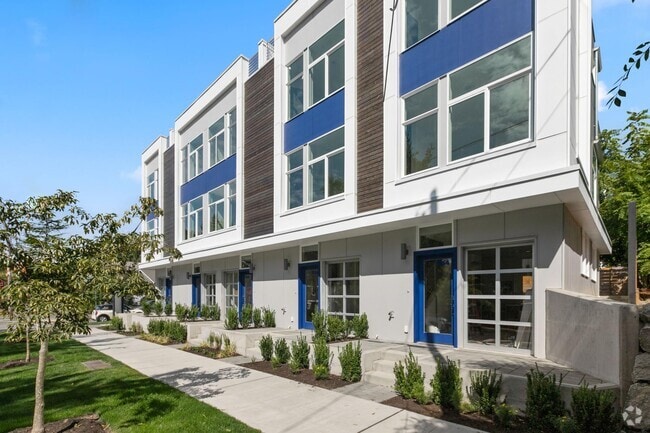 Building Photo - 1554 NW 60th St