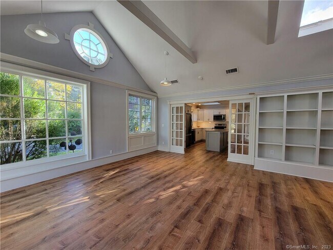 Building Photo - 17 Wilton Rd W