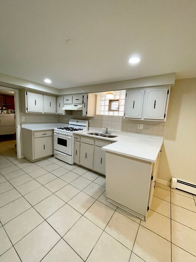 Foto del edificio - 6147 N Meade Ave