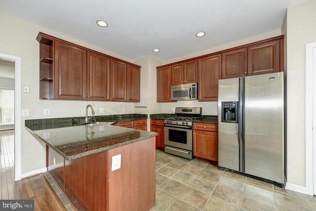 Building Photo - 6334 Dunn Ct