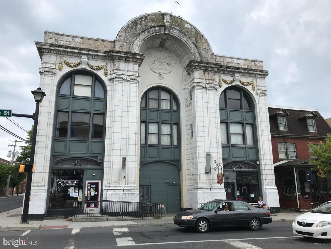 Foto principal - 100 Chambersburg St
