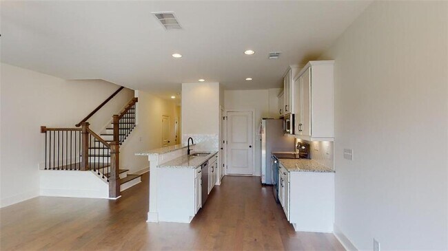 Foto del edificio - 5873 Greystone Dr