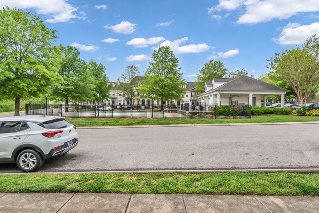 Building Photo - 4316 Summercrest Blvd