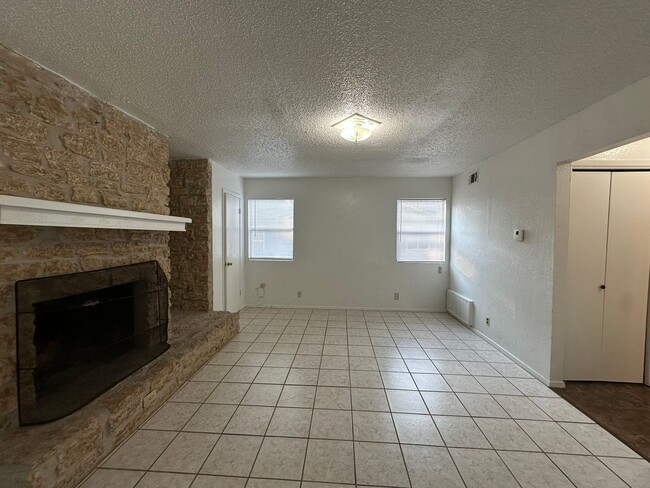 Building Photo - 9019 Sawtooth Ln
