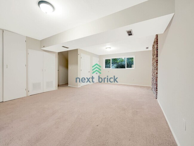 Foto del edificio - 4 Bedroom 2.75 Bathroom Home for Rent!