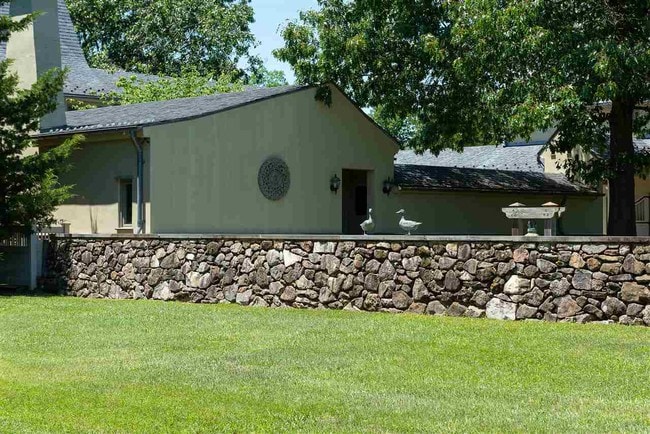 Building Photo - 3114 Barracks Rd