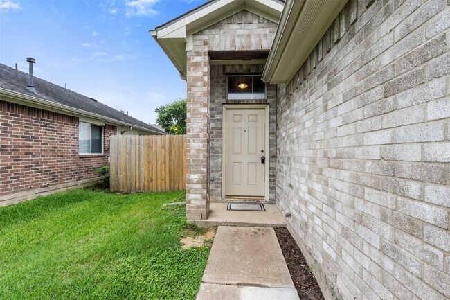 Foto del edificio - 6803 Highwind Bend Ln