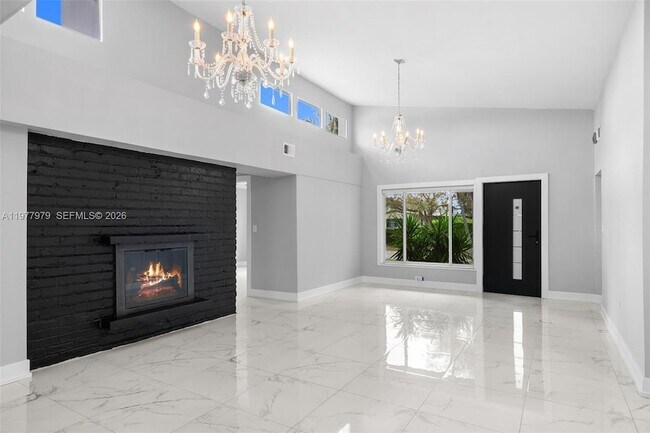 Building Photo - 1519 Biarritz Dr