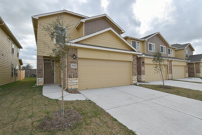 Foto del edificio - 17041 Wilthorne Gardens Ct