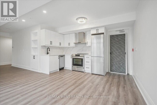 Photo du bâtiment - 115 Monarch Park Ave