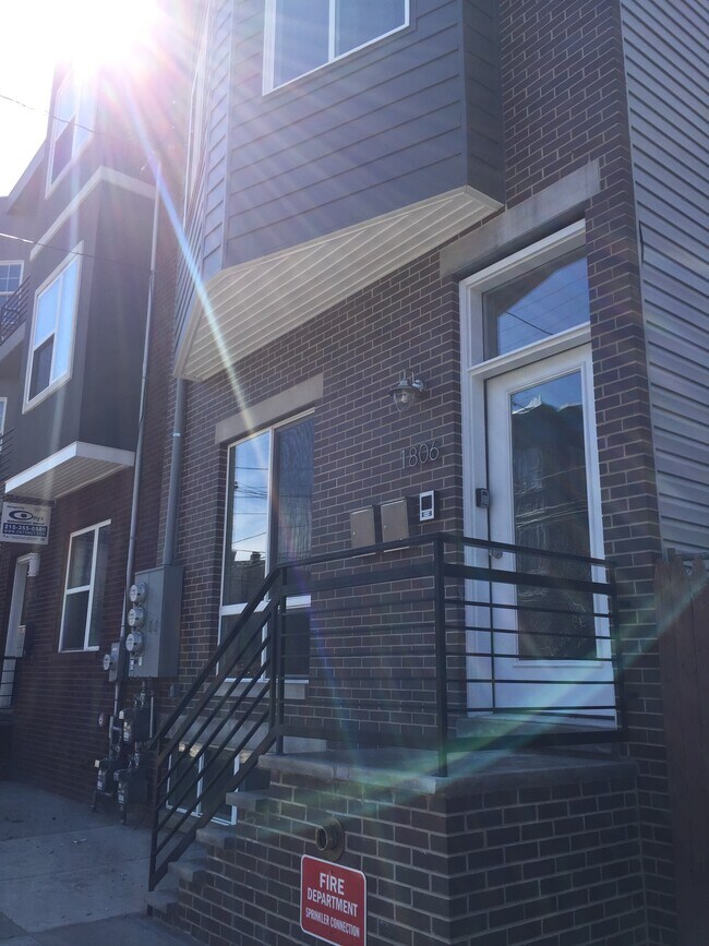 Building Photo - 1806 Frankford Ave