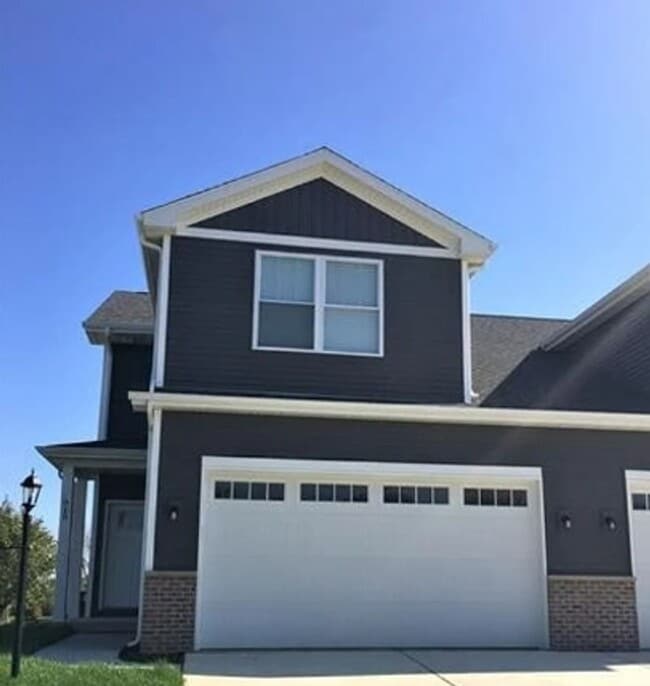 Building Photo - 1518 Greyrock Ln