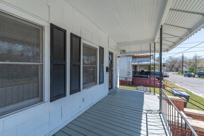 Foto del edificio - Updated 2 BD/ 2 BA home in Harrisburg avai...