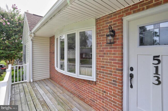 Foto del edificio - 513 Oak Grove Rd