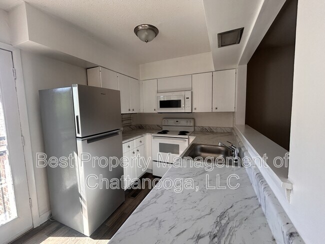 Foto del edificio - 4000 Webb Rd