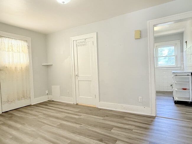 Building Photo - 1650 Goyeau St