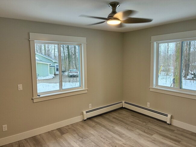 Foto del edificio - 8507 Maple St