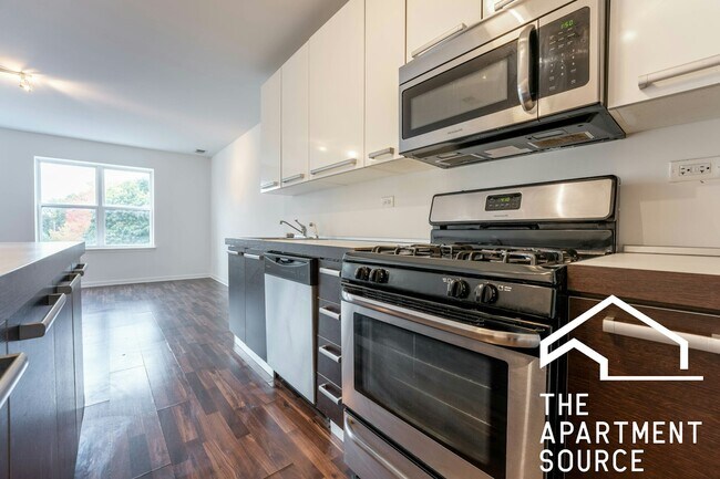 Foto del edificio - 1544 W Glenlake Ave