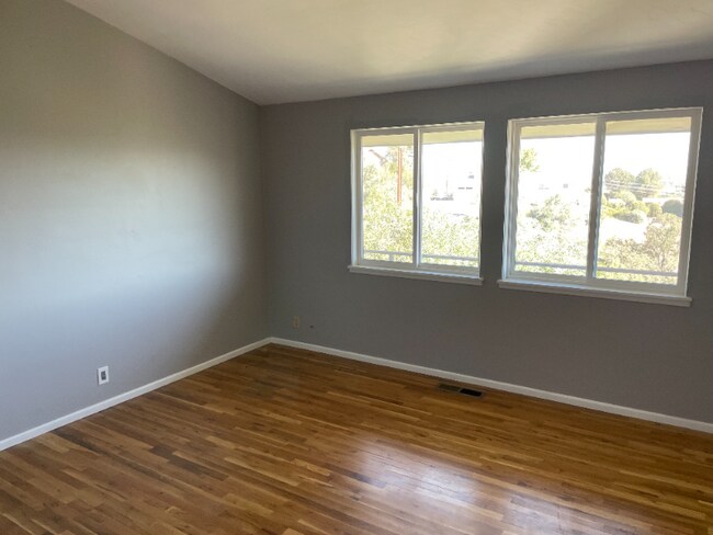 Foto del edificio - 562 Frederick Ln