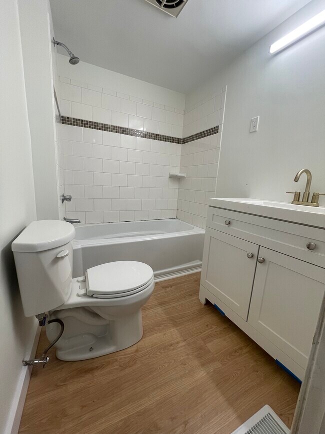 Foto del edificio - 3109 Joyce Ave