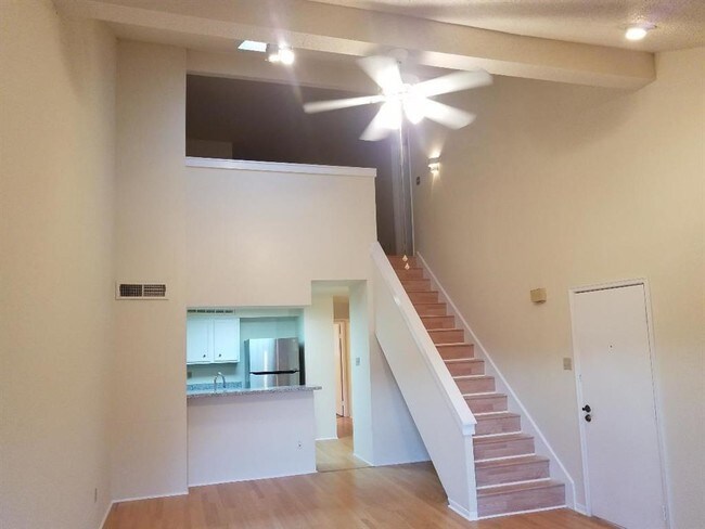 Foto del edificio - 2425 Holly Hall St