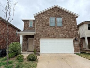 Building Photo - 609 Delaware Ave