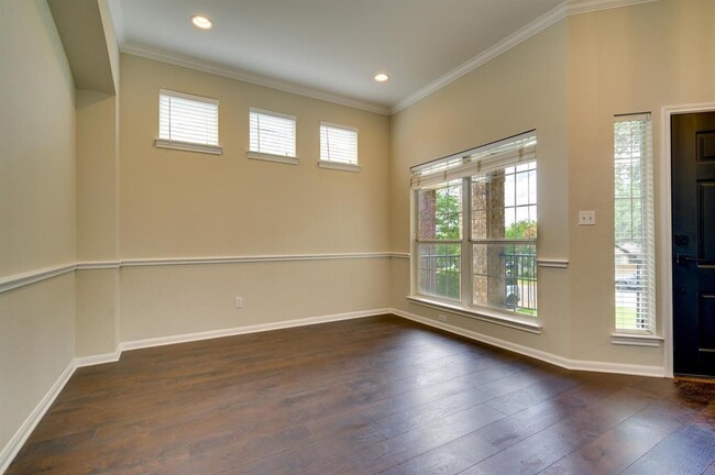 Building Photo - 12713 Majestic Oaks Dr