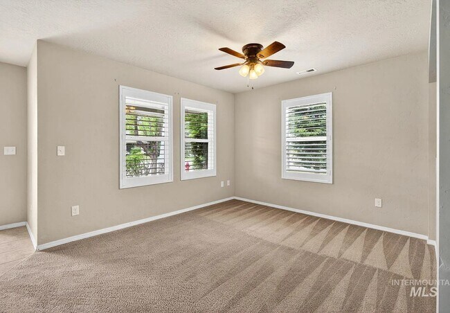 Foto del edificio - 4412 N Weston Ave