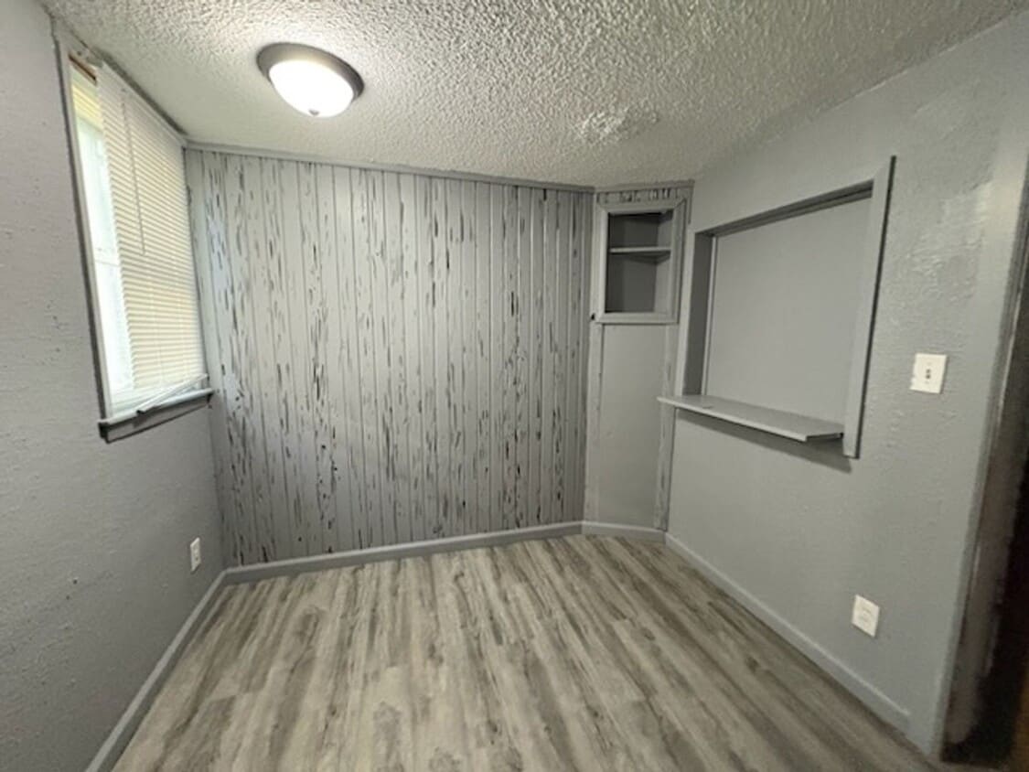 Blue Lotus (4108 Cuming St) - Blue Lotus (4108 Cuming St)