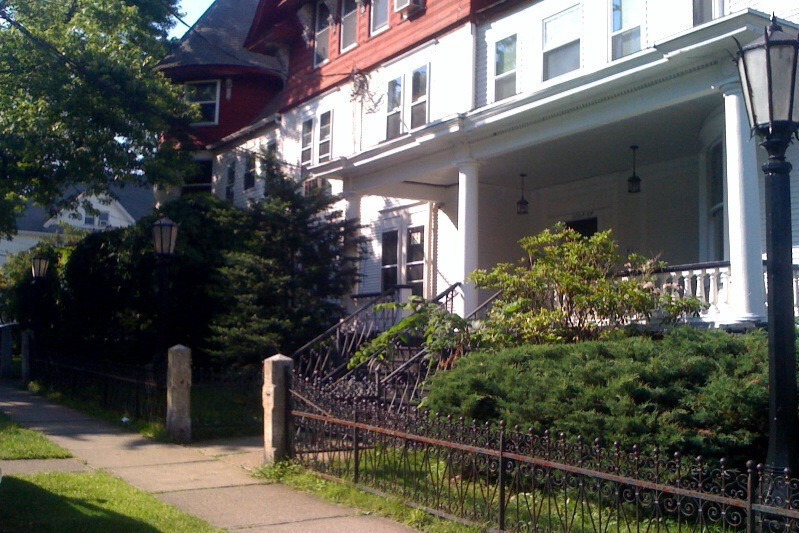 Primary Photo - 1210 Vine St
