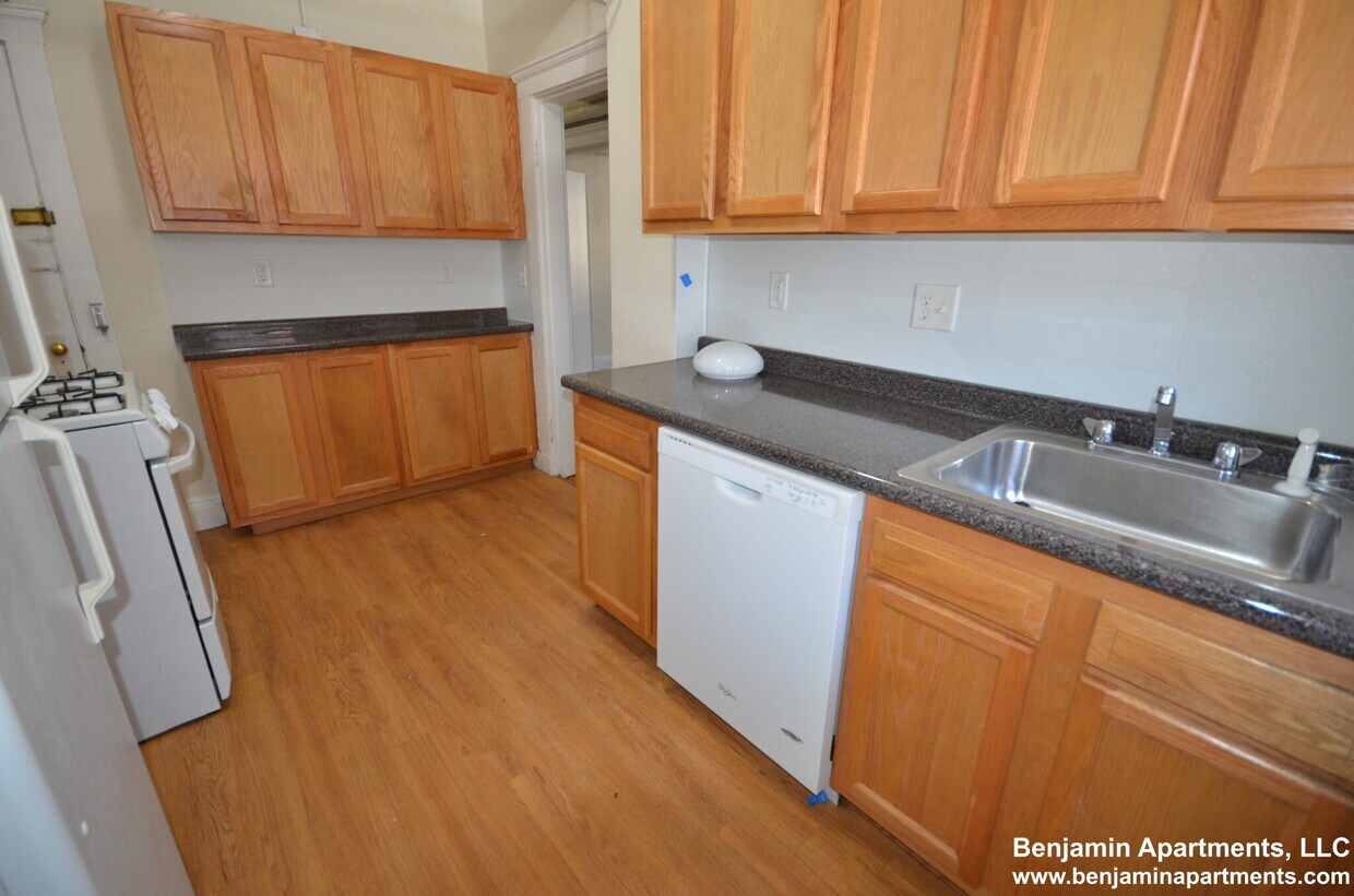 Foto principal - 136 Washington St