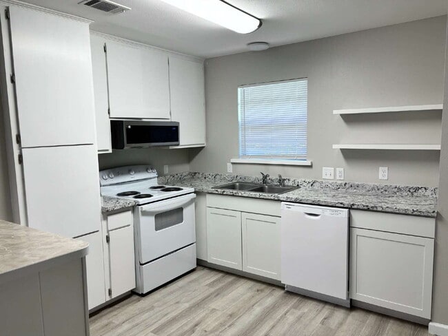 Foto del edificio - 340 Calhoun Ave