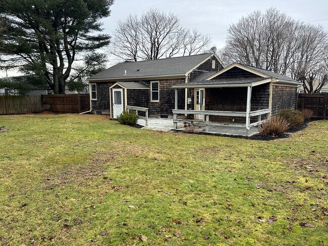 Building Photo - 48 Founders Ave