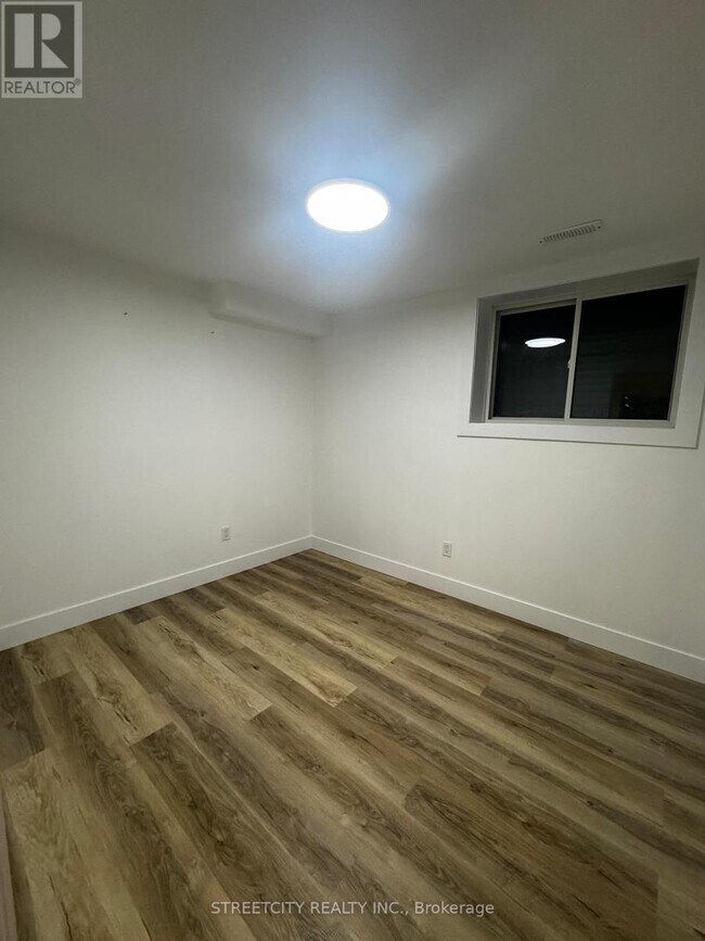 Photo du bâtiment - 2618 Buroak Dr