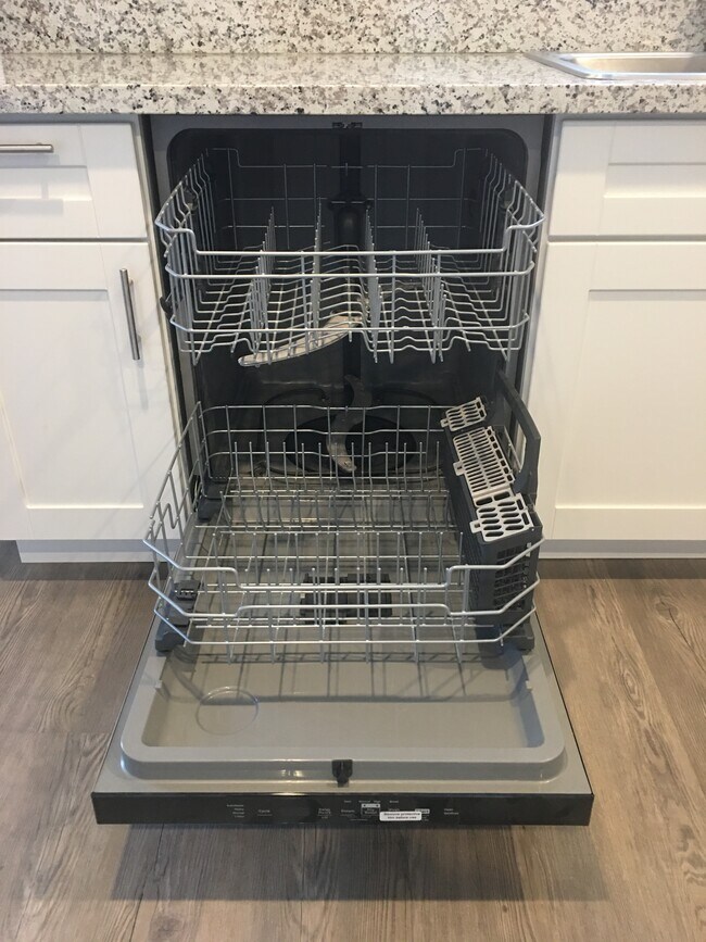Energy Saving Dishwasher - 3248 Fitzgerald Cir