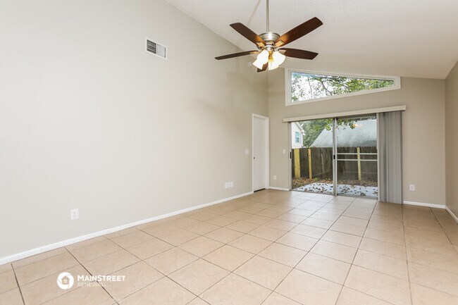 Foto del edificio - 1239 Pin Oak Dr